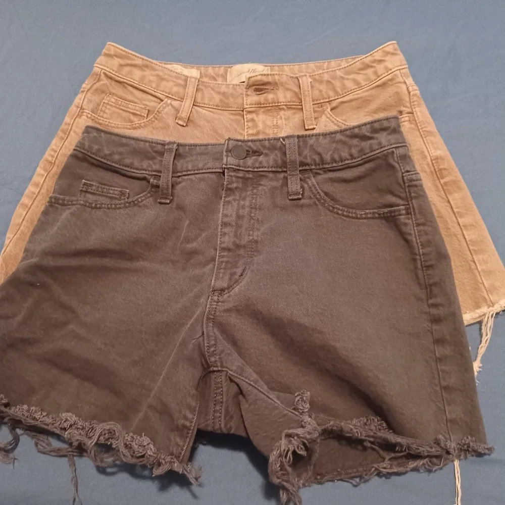 Short - Picture 2 of 6